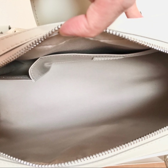 Louis Vuitton Epi Leather Bowling Montaigne GM Bag - Picture 10 of 16